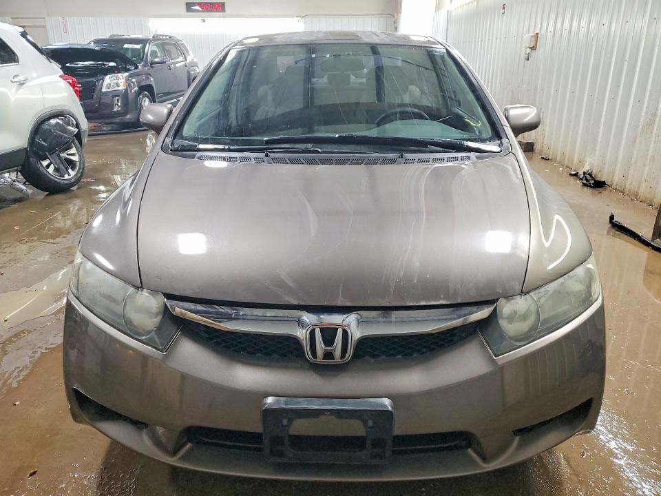 Photo 5 from auction – 2011 HONDA CIVIC LX with VIN 2HGFA1F5XBH511750