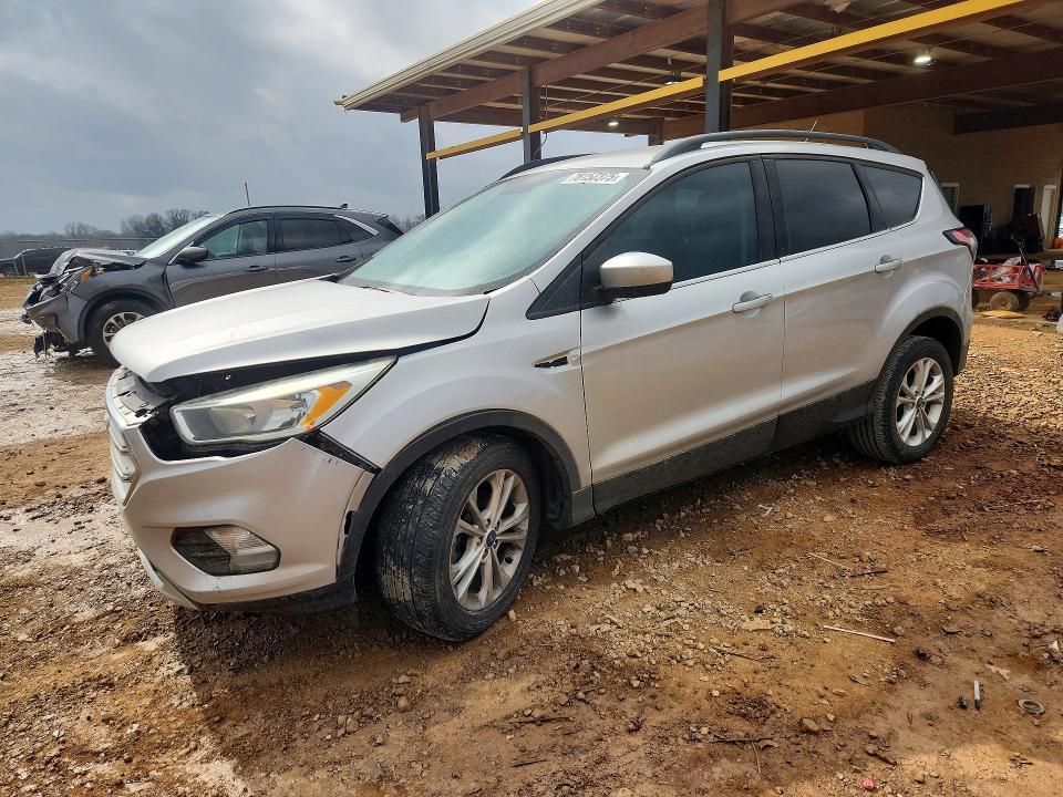 FORD ESCAPE 2018 with VIN 1FMCU0GD0JUA90623 - Photo from auction