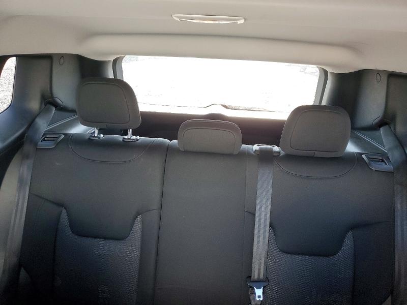 Photo 10 from auction – 2016 JEEP RENEGADE with VIN ZACCJBBT3GPE38349