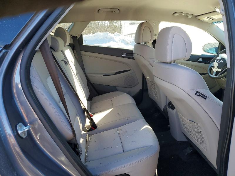 Photo 11 from auction – 2017 HYUNDAI TUCSON LIM with VIN KM8J3CA28HU305081