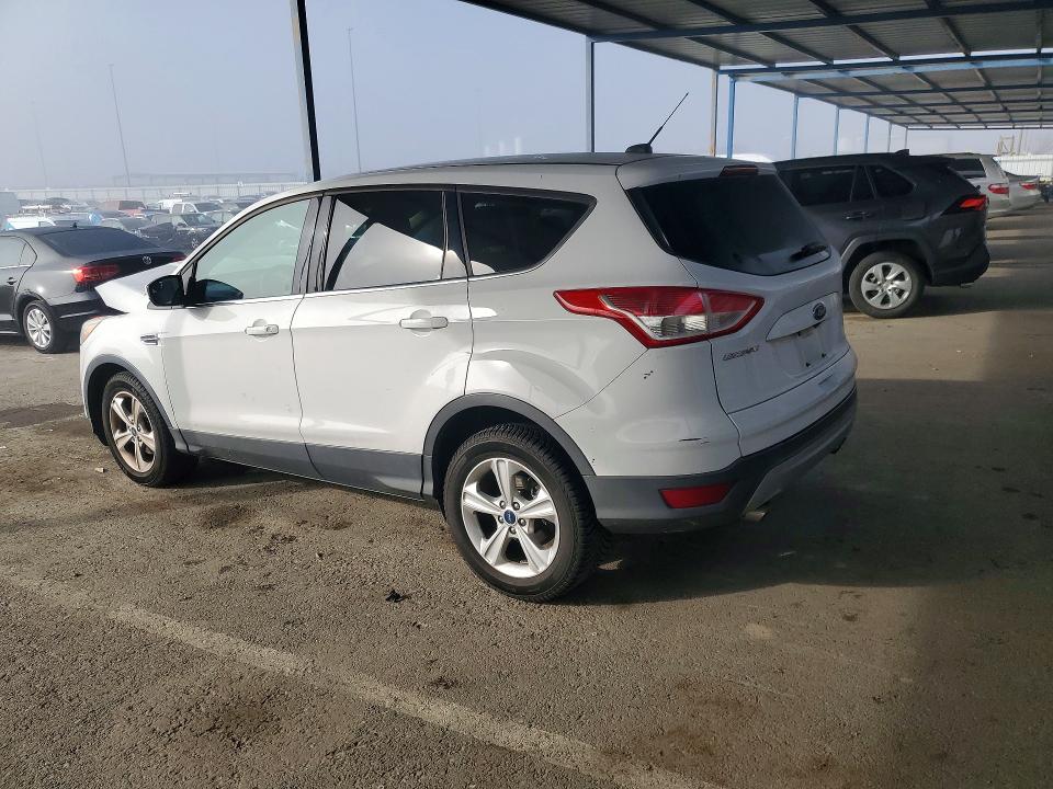 Photo 2 from auction – 2016 FORD ESCAPE with VIN 1FMCU0G79GUA70356