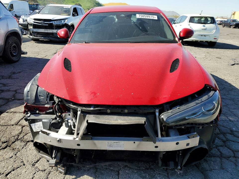 Photo 5 from auction – 2018 ALFA ROMEO GIULIA with VIN ZARFAEAV0J7584090