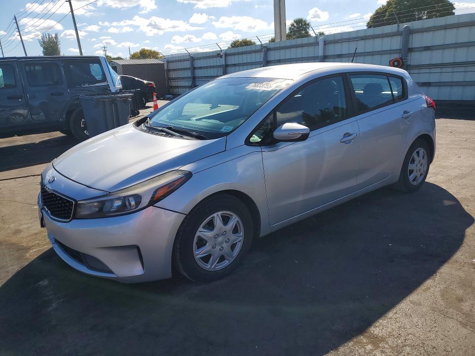 KIA FORTE 2017 with VIN KNAFK5A83H5699688 - Photo from auction