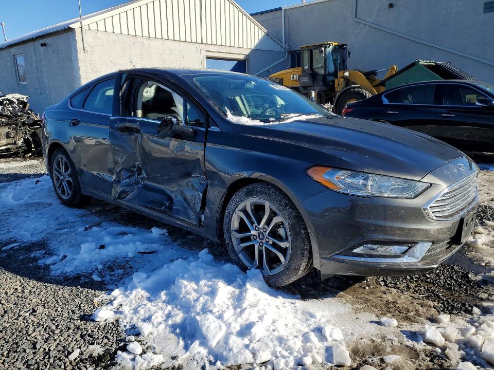 Photo 4 from auction – 2017 FORD FUSION SE with VIN 3FA6P0HD9HR399456