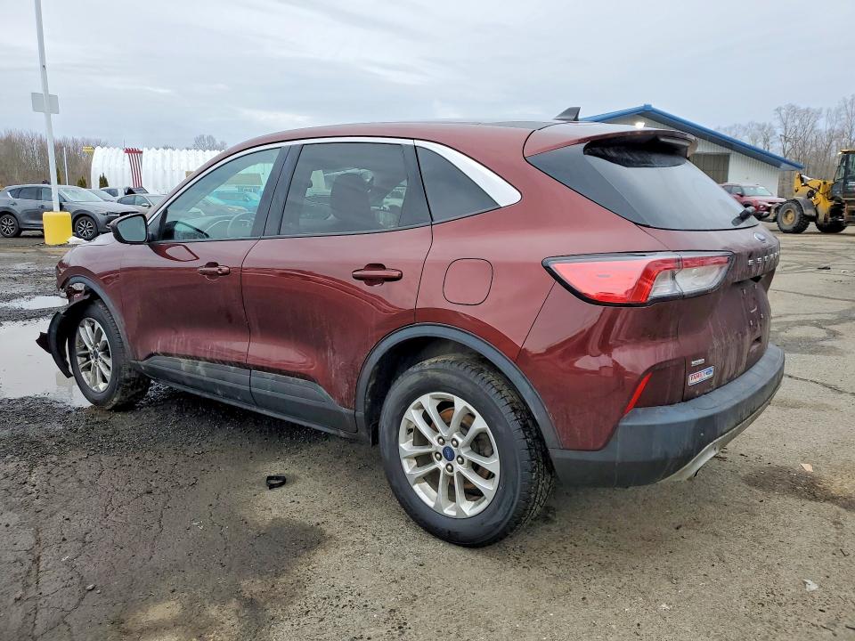 Photo 2 from auction – 2021 FORD ESCAPE with VIN 1FMCU9G64MUB08308