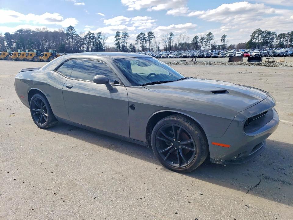 Photo 4 from auction – 2018 DODGE CHALLENGER with VIN 2C3CDZAG1JH218533