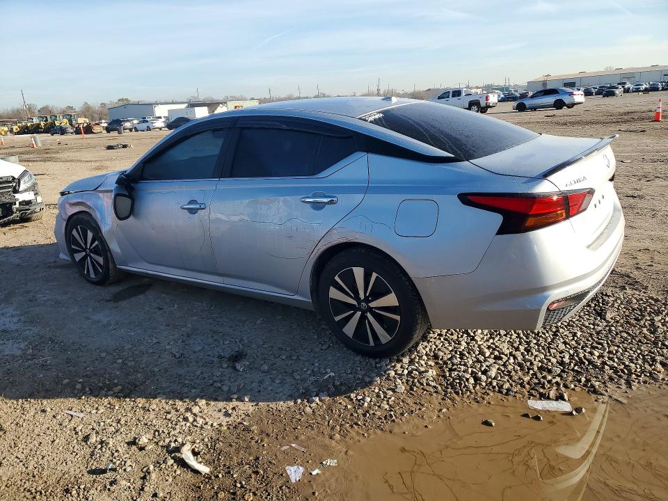 Photo 2 from auction – 2022 NISSAN ALTIMA with VIN 1N4BL4DV4NN318975