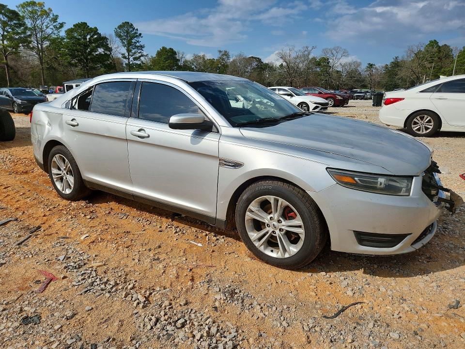 Photo 4 from auction – 2016 FORD TAURUS with VIN 1FAHP2E86GG142322