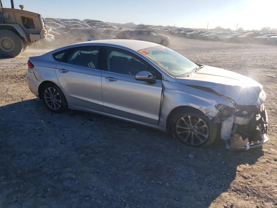 Photo 4 from auction – 2019 FORD FUSION with VIN 3FA6P0HD3KR213353