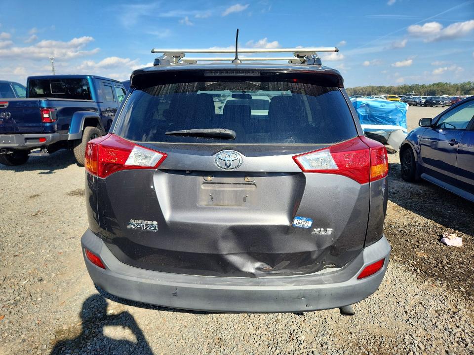Photo 6 from auction – 2015 TOYOTA RAV4 with VIN 2T3WFREV0FW171062