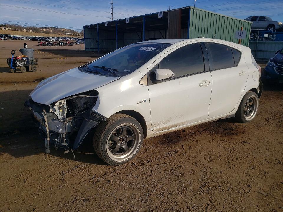 Photo 1 from auction – 2013 TOYOTA PRIUS C with VIN JTDKDTB30D1550823