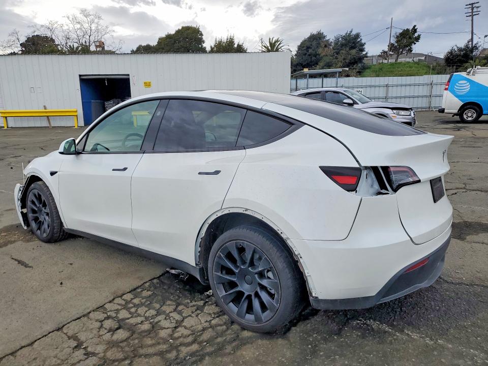 Zdjęcie 2 z aukcji – 2025 TESLA MODEL Y z VIN 7SAYGDED0SF276431