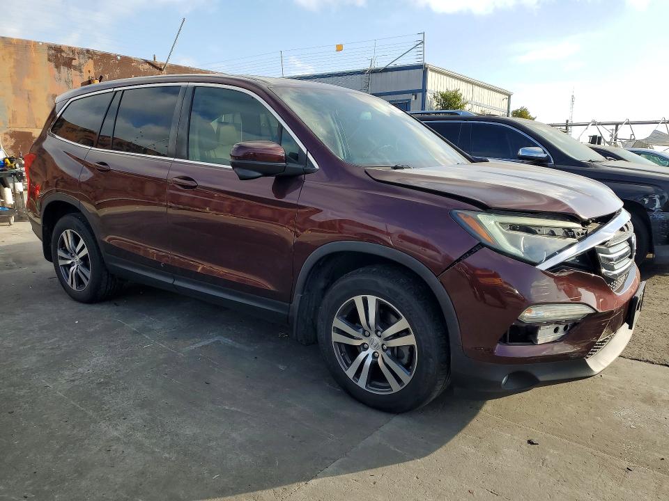 Foto 4 de la subasta – 2017 HONDA PILOT EXL con VIN 5FNYF5H58HB038393