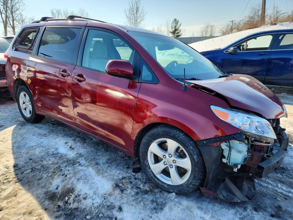 Photo 4 from auction – 2012 TOYOTA SIENNA with VIN 5TDKK3DC0CS274454