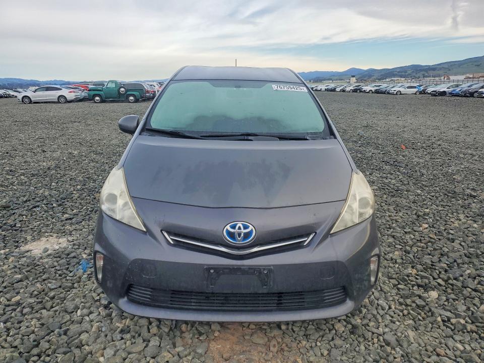 Photo 5 from auction – 2012 TOYOTA PRIUS V with VIN JTDZN3EU4C3177546