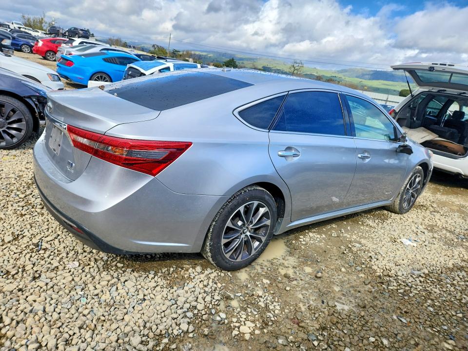 Photo 3 from auction – 2018 TOYOTA AVALON with VIN 4T1BD1EB9JU064024