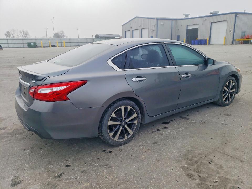 Photo 3 from auction – 2016 NISSAN ALTIMA with VIN 1N4AL3APXGC231060