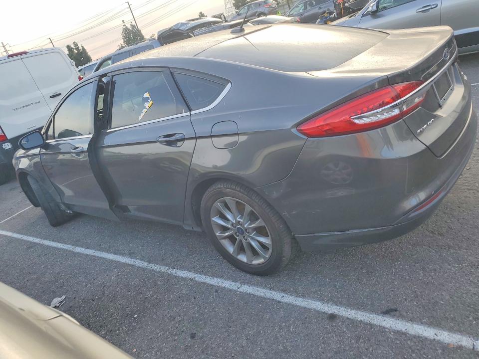 Foto 2 de la subasta – 2017 FORD FUSION con VIN 3FA6P0HD3HR276414