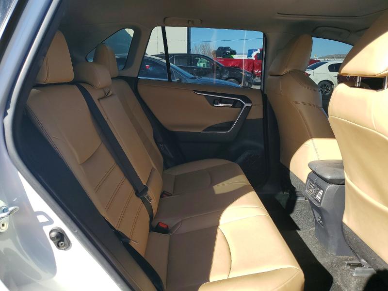 Photo 11 from auction – 2020 TOYOTA RAV4 with VIN JTMY1RFV7LD043772