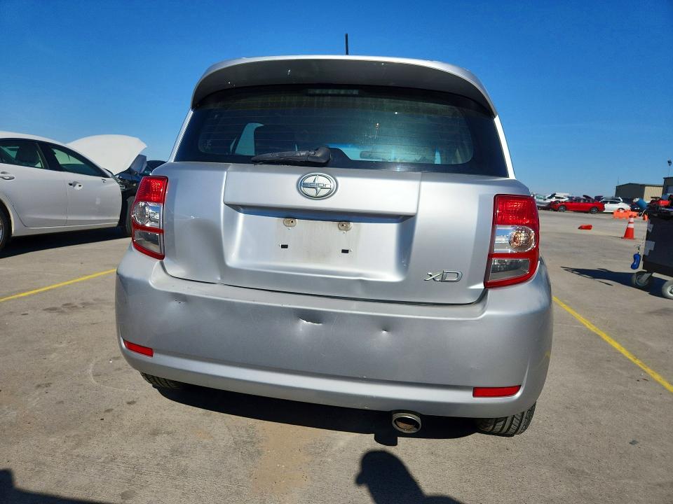 Photo 6 from auction – 2011 SCION XD with VIN JTKKU4B46B1014642