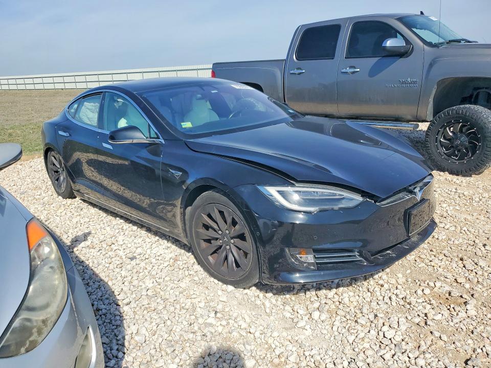 Photo 4 from auction – 2017 TESLA MODEL S with VIN 5YJSA1E28HF221672