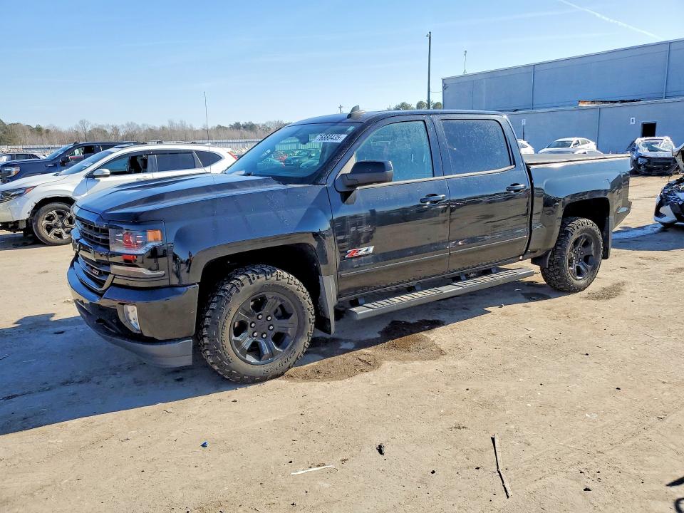 CHEVROLET SILVERADO 2018 with VIN 3GCUKSEJ8JG619452 - Photo from auction