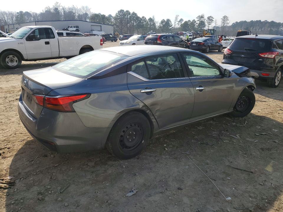 Photo 3 from auction – 2022 NISSAN ALTIMA with VIN 1N4BL4BV5NN367847