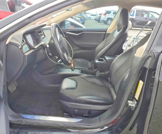 Photo 7 from auction – 2016 TESLA MODEL S with VIN 5YJSA1E12GF142701