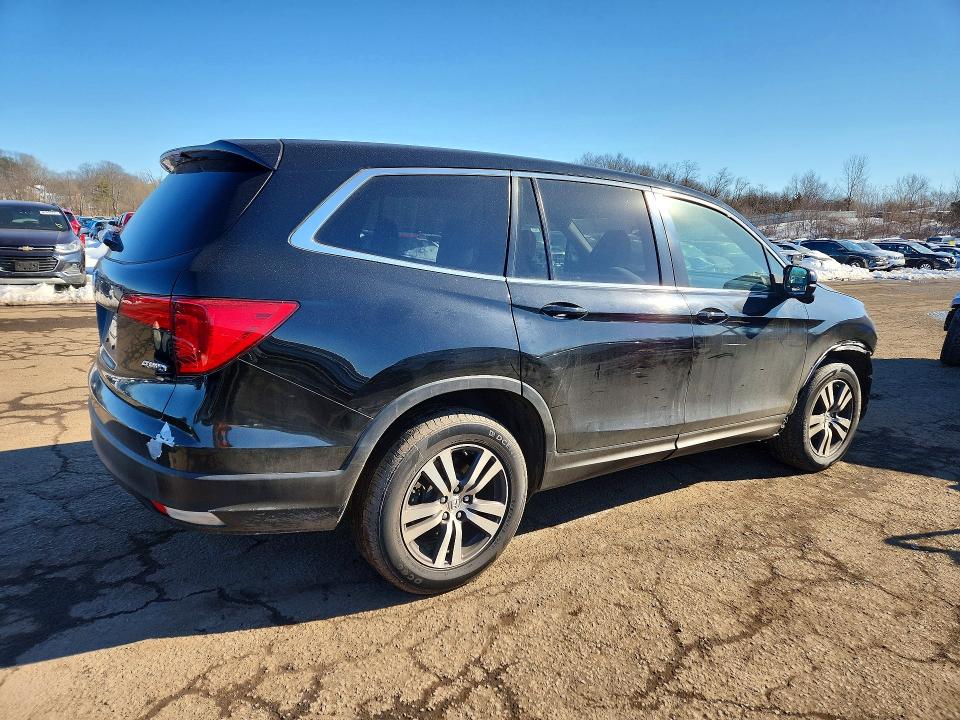 Photo 3 from auction – 2018 HONDA PILOT EX with VIN 5FNYF6H33JB037579