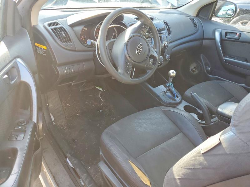 Zdjęcie 8 z aukcji – 2010 KIA FORTE z VIN KNAFU6A23A5128123