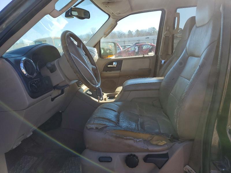 Фото 7 с аукциона – 2005 FORD EXPEDITION с VIN 1FMPU17545LA49729