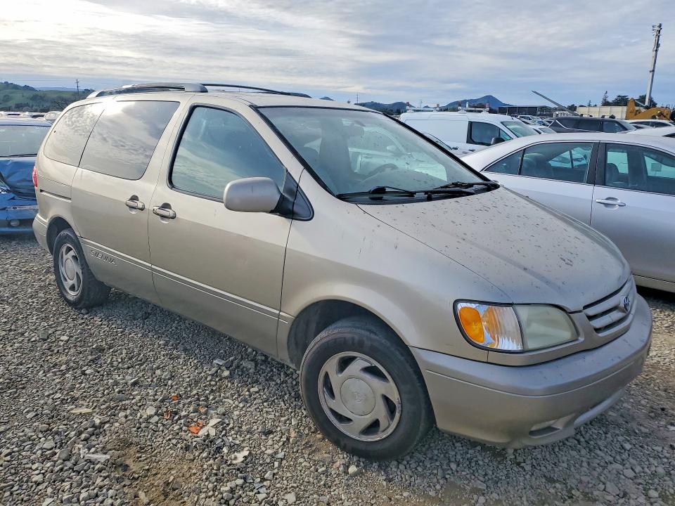 Photo 4 from auction – 2001 TOYOTA SIENNA with VIN 4T3ZF13C41U373427