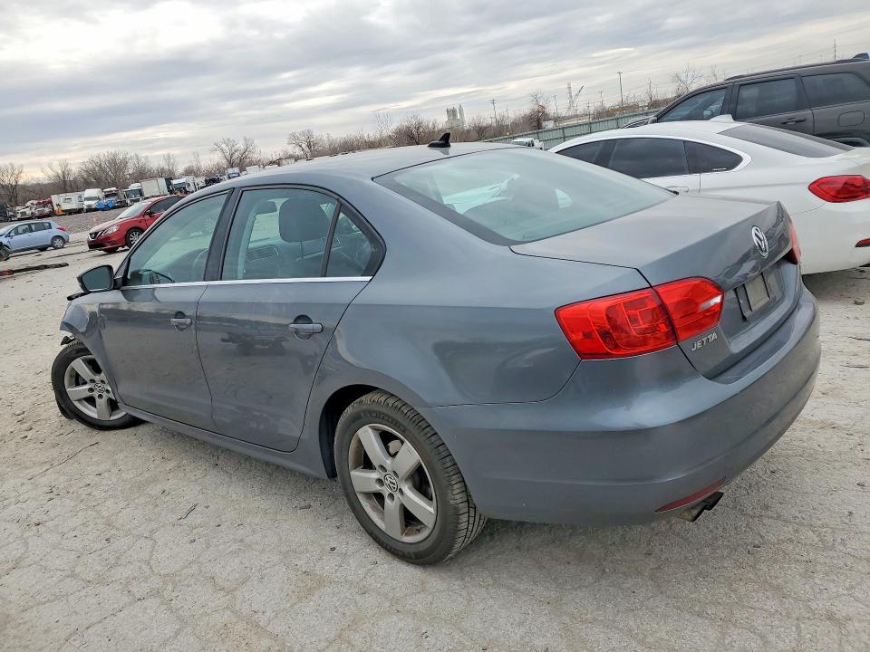 Photo 2 from auction – 2013 VOLKSWAGEN JETTA with VIN 3VWLL7AJ2DM243426