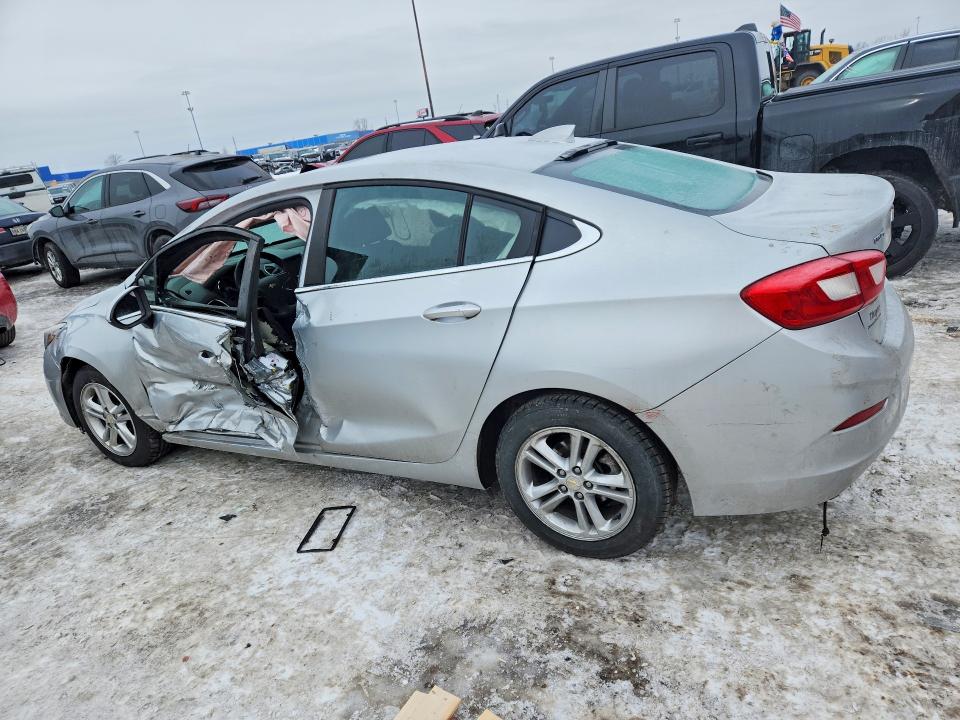 Photo 2 from auction – 2016 CHEVROLET CRUZE LT with VIN 1G1BE5SMXG7304972