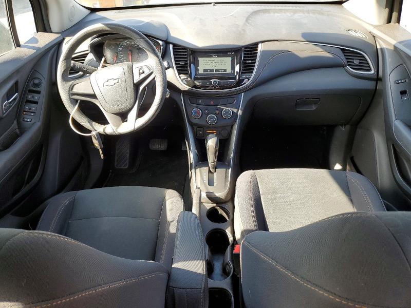 Photo 8 from auction – 2017 CHEVROLET TRAX with VIN 3GNCJKSB0HL279847