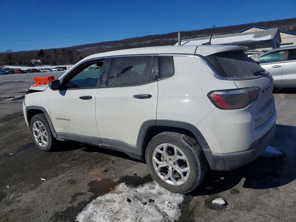 Photo 2 from auction – 2024 JEEP COMPASS with VIN 3C4NJDAN6RT136802