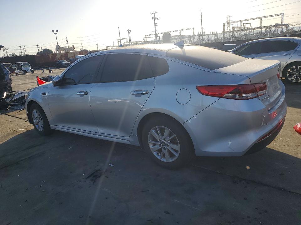 Photo 2 from auction – 2018 KIA OPTIMA with VIN 5XXGT4L31JG224980