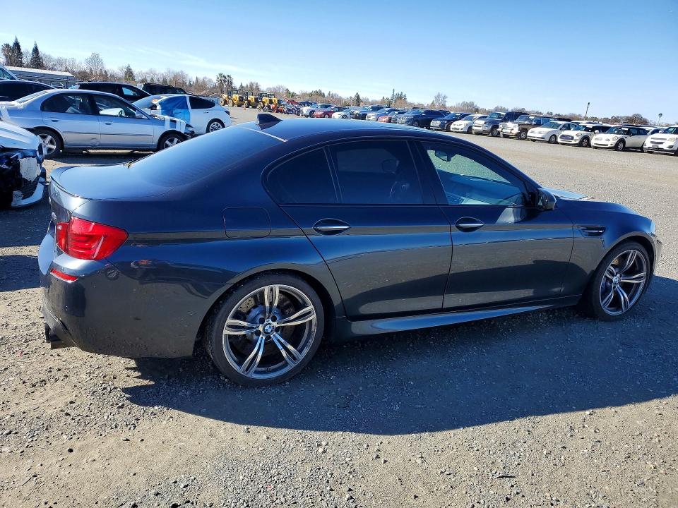Photo 3 from auction – 2013 BMW M5 with VIN WBSFV9C51DD096008