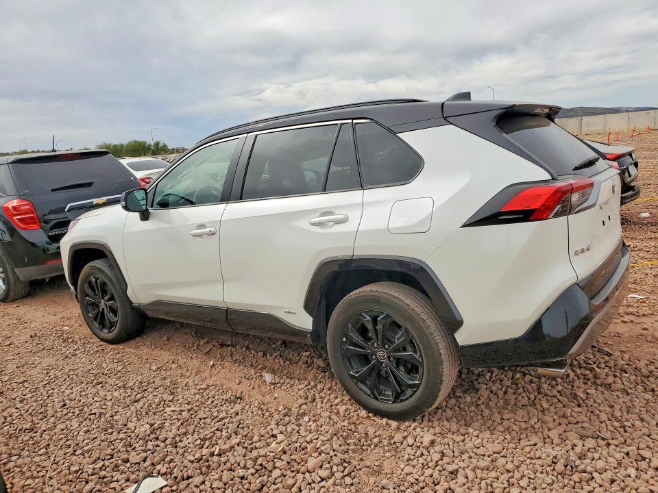 Photo 2 from auction – 2022 TOYOTA RAV4 XSE with VIN 4T3E6RFV9NU089792