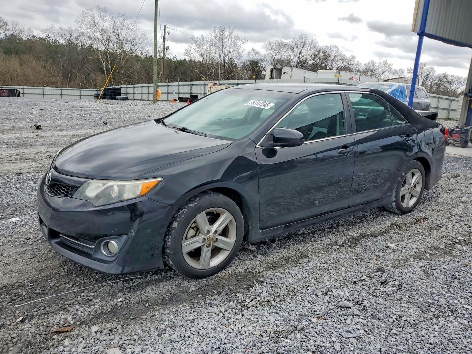 TOYOTA CAMRY 2014 مع رقم تعريف المركبة 4T1BF1FK3EU743902 - صورة من المزاد