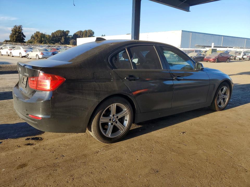 Photo 3 from auction – 2013 BMW 328 XI with VIN WBA3B3C51DF542420