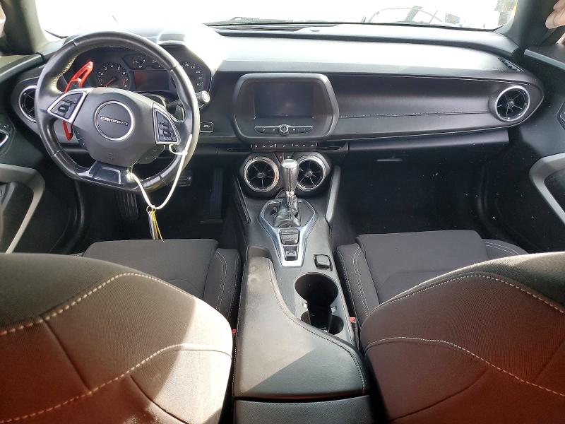Photo 8 from auction – 2018 CHEVROLET CAMARO with VIN 1G1FB1RS3J0135126