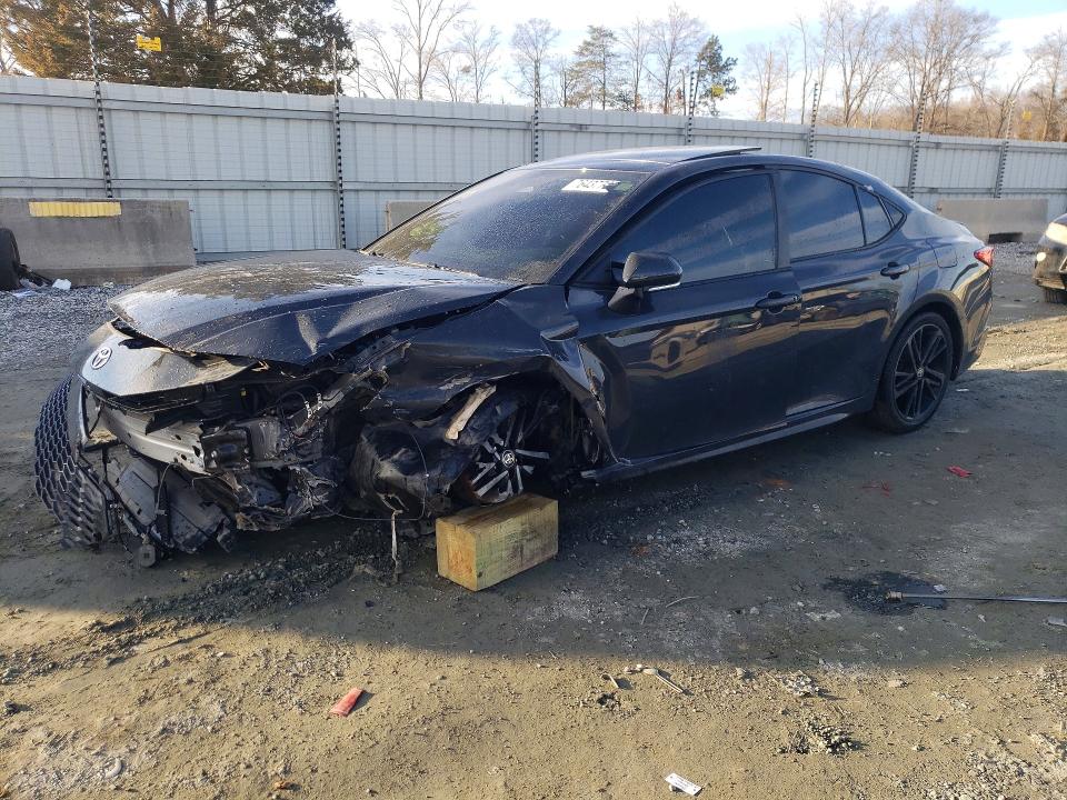 2025 TOYOTA CAMRY