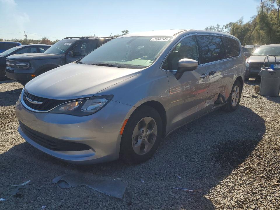 CHRYSLER PACIFICA L 2017 with VIN 2C4RC1CG6HR608698 - Photo from auction