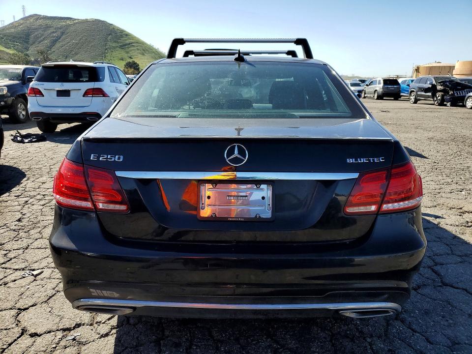 Photo 6 from auction – 2015 MERCEDES-BENZ E 250 BLUE with VIN WDDHF0EB6FB095632