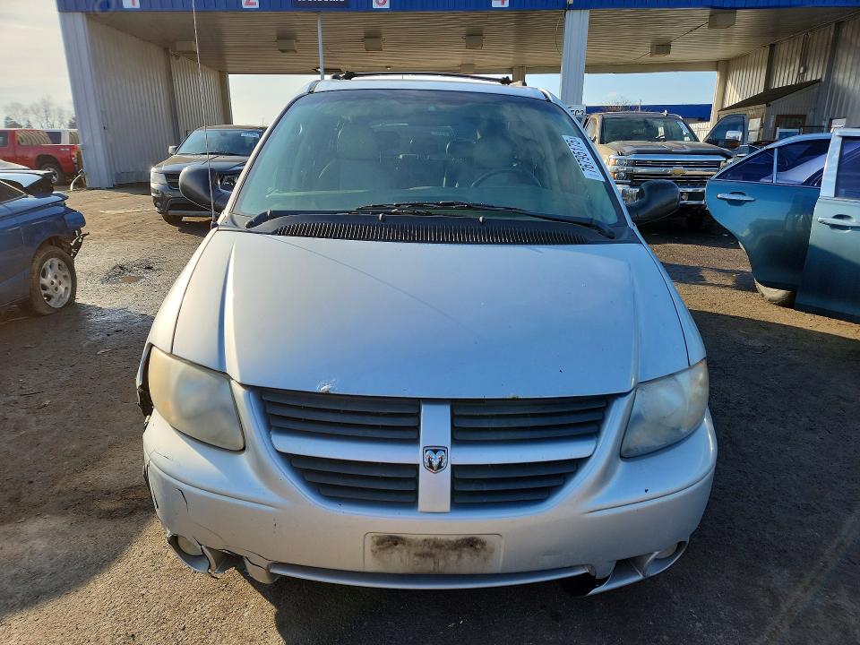 Photo 5 from auction – 2005 DODGE GRAND CARAVAN with VIN 2D4GP44L85R285830