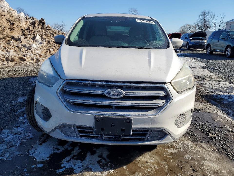 Photo 5 from auction – 2017 FORD ESCAPE with VIN 1FMCU9GDXHUE56585