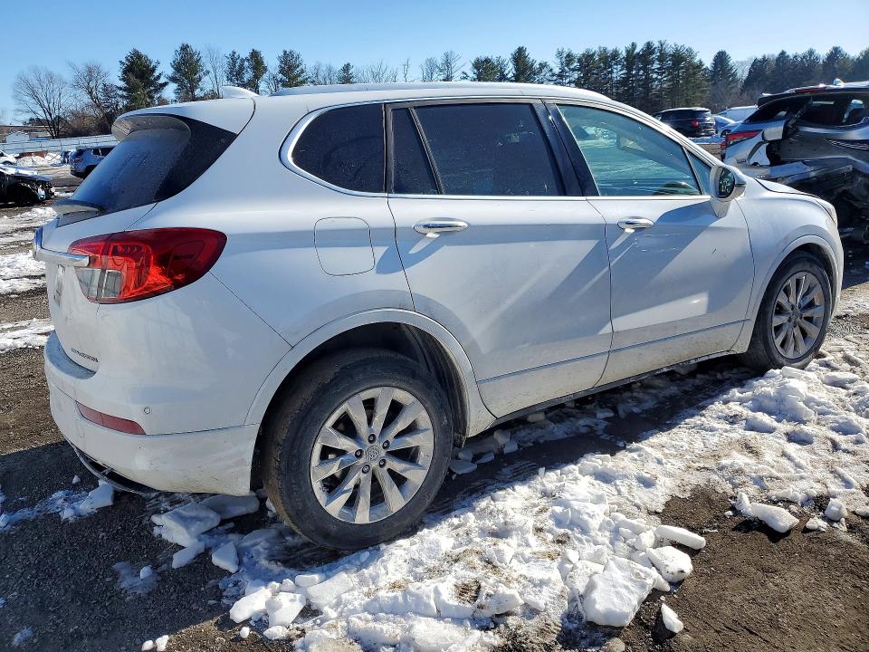 Photo 3 from auction – 2017 BUICK ENVISION with VIN LRBFXBSA6HD165688