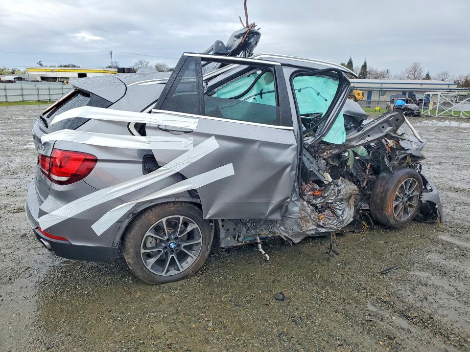 Photo 3 from auction – 2016 BMW X5 XDRIVE3 with VIN 5UXKR0C52G0P23928