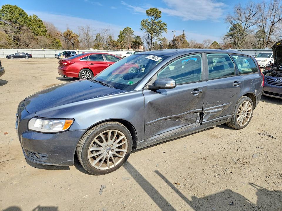 VOLVO V50 2009 with VIN YV1MW390792471966 - Photo from auction